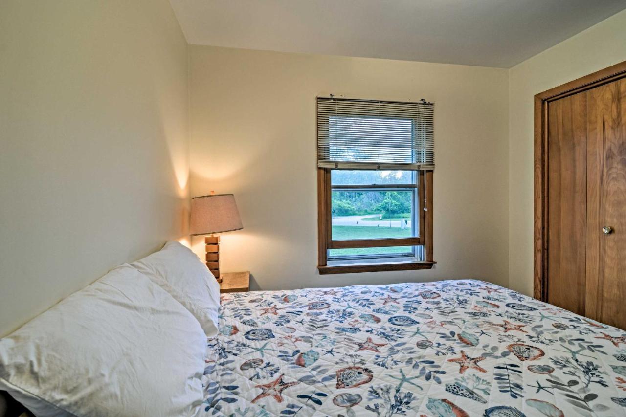 Lake Huron House With Grill And Beach Access! East Tawas Luaran gambar